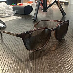 Authentic Gucci Male GG1067/s 2WOLA